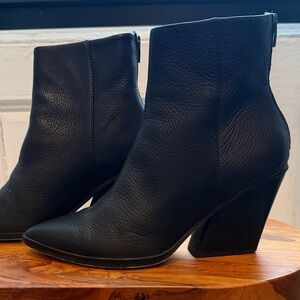 Dolce Vita Black Leather Western Ankle Booties - 9 WIDE